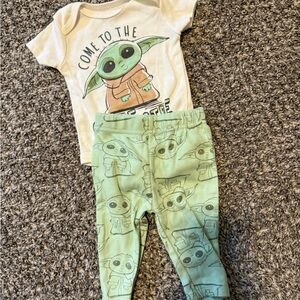 NWOT Star Wars White Baby Outfit 0-3 months